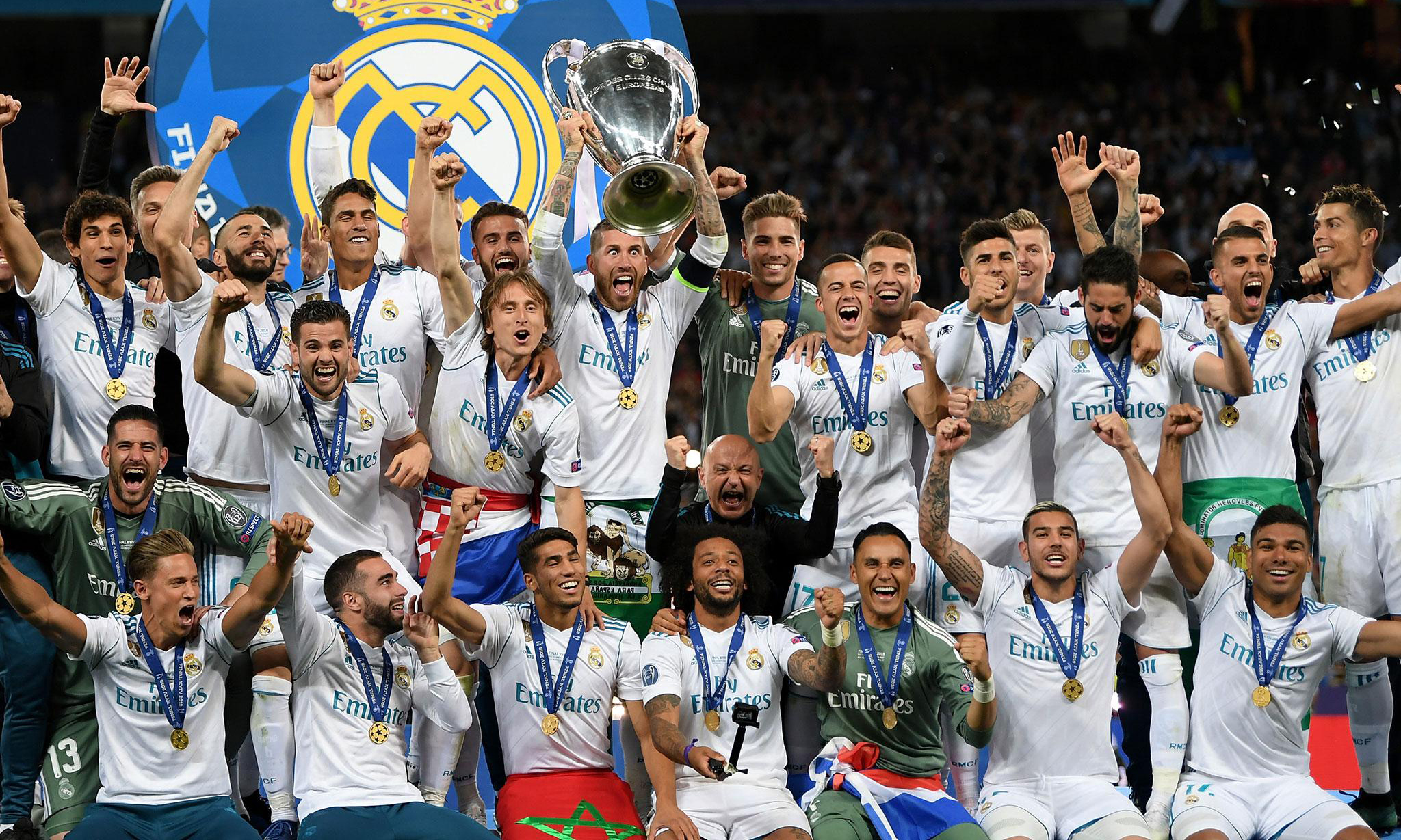 皇马连胜盛宴：利物浦绝杀逆转，切尔西逆境翻盘